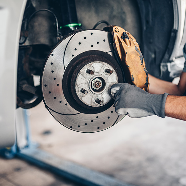 Mechanic replacing and fixing brake disk and the wheel assembly